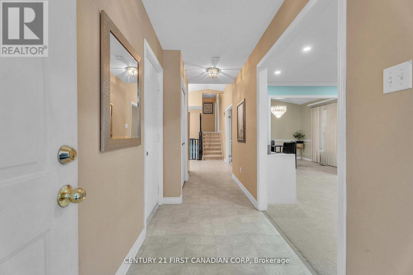 23 Josselyn Drive, London South, Ontario  N6E 3S6 - Photo 2 - X13098364