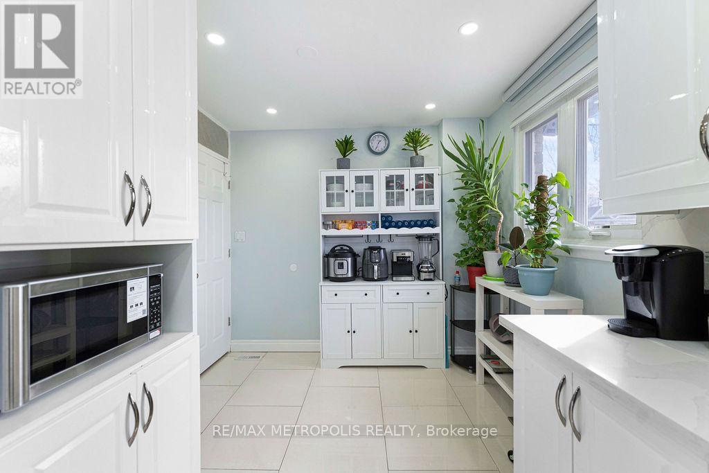 42 Gulliver Crescent, Brampton, Ontario  L6S 1S9 - Photo 13 - W13111742