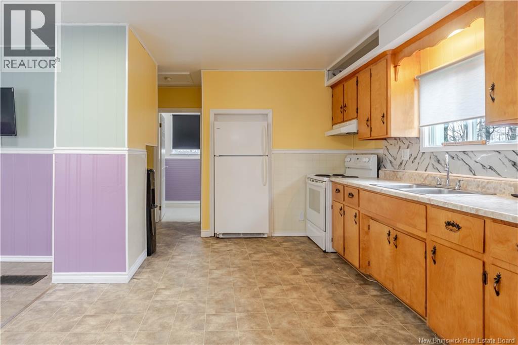 33 Terrance Street, Fredericton, New Brunswick  E3G 0K1 - Photo 3 - NB138806