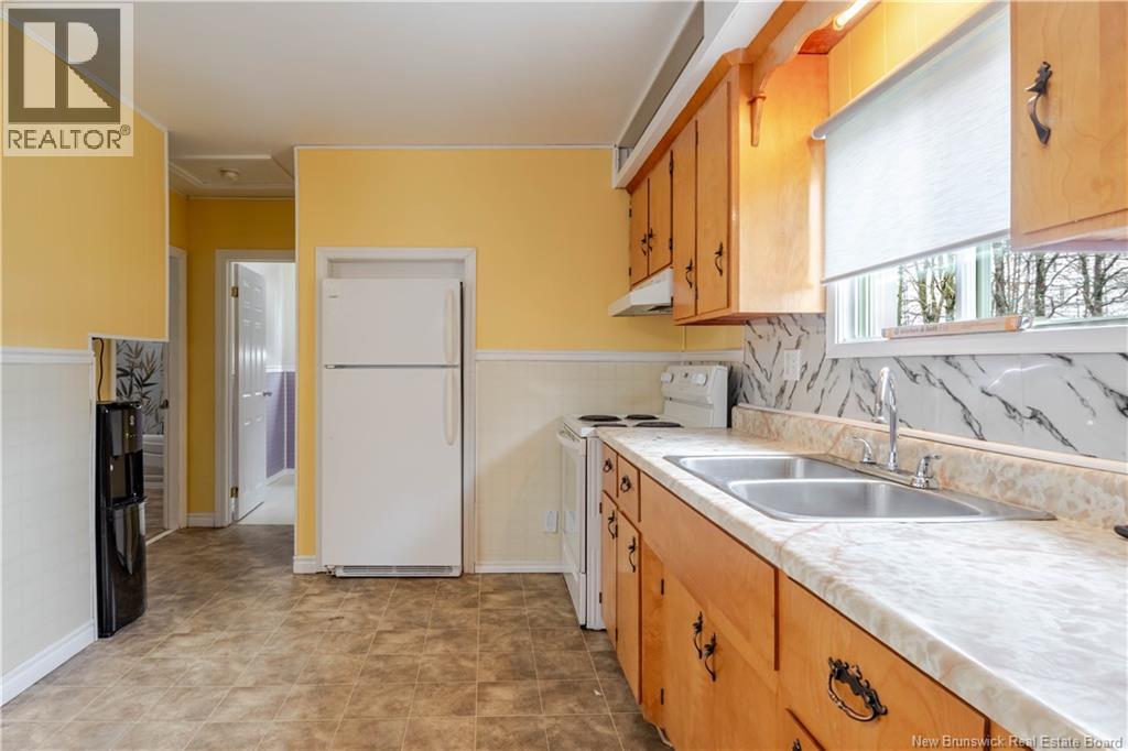 33 Terrance Street, Fredericton, New Brunswick  E3G 0K1 - Photo 4 - NB138806