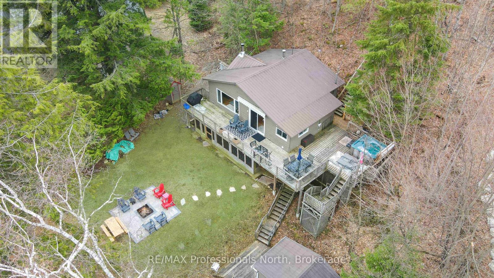 1110 MISKWABI LAKE ROAD, Dysart et al, Ontario