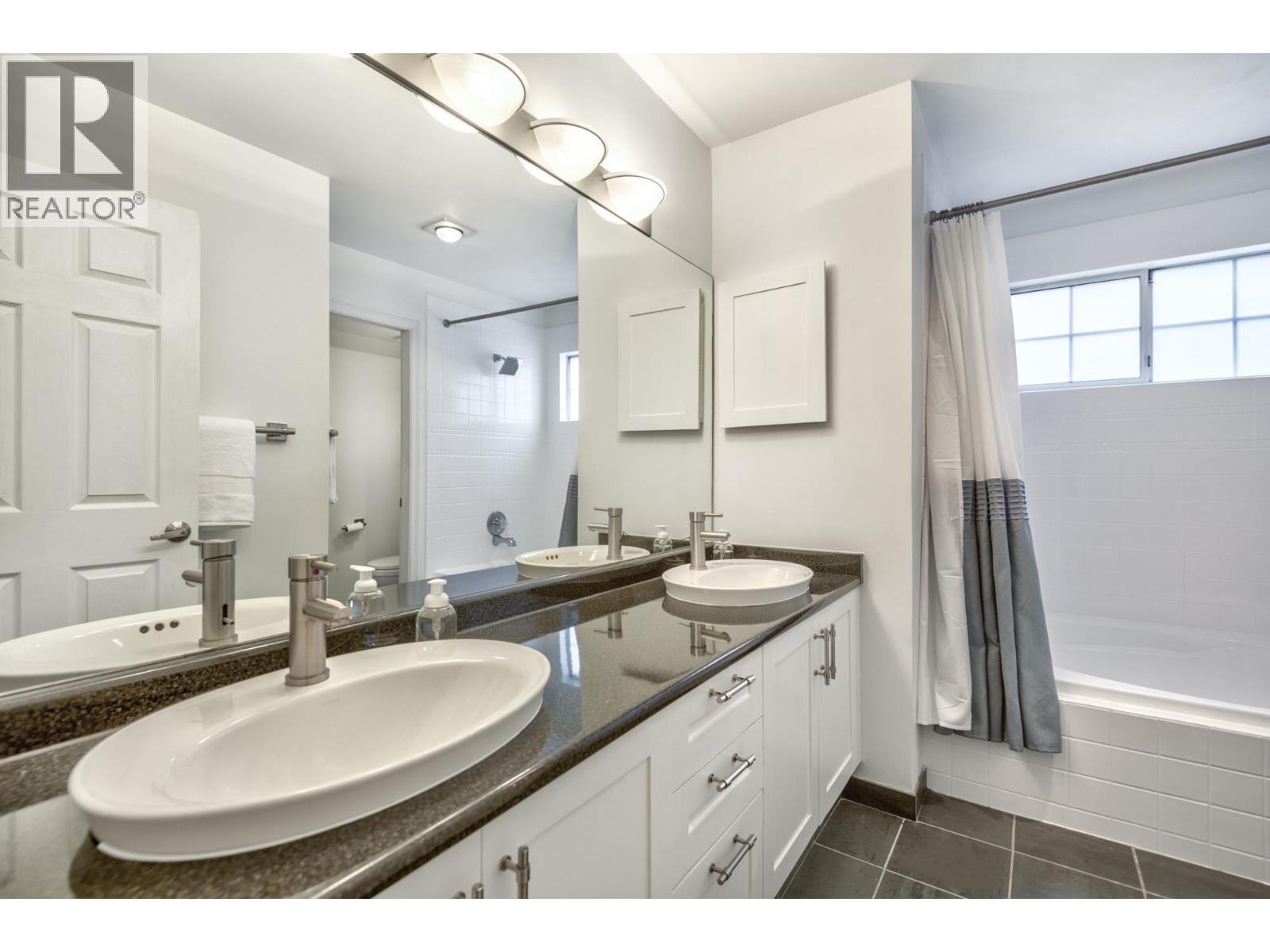 2 3939 Indian River Drive, North Vancouver, British Columbia  V7G 2P5 - Photo 26 - R3121832