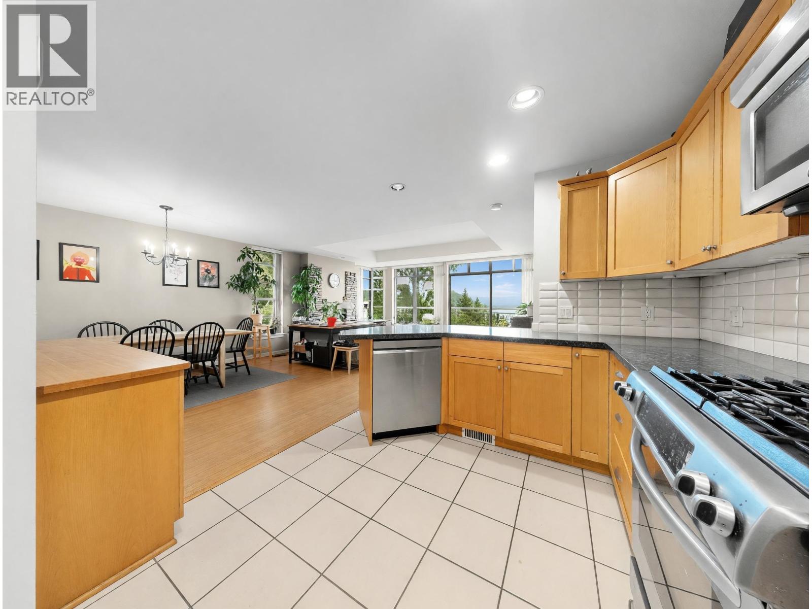 8725 Seascape Drive, West Vancouver, British Columbia  V7W 3J7 - Photo 14 - R3121891