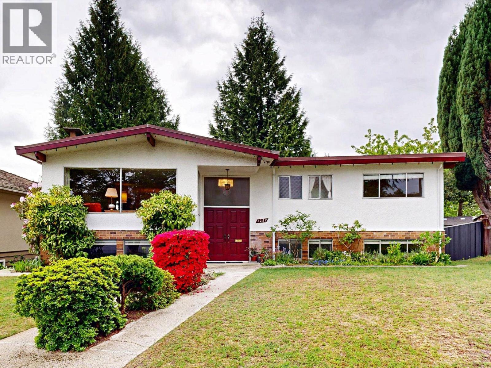 7287 Shawnee Place, Vancouver, British Columbia  V5S 2Y9 - Photo 1 - R3121845