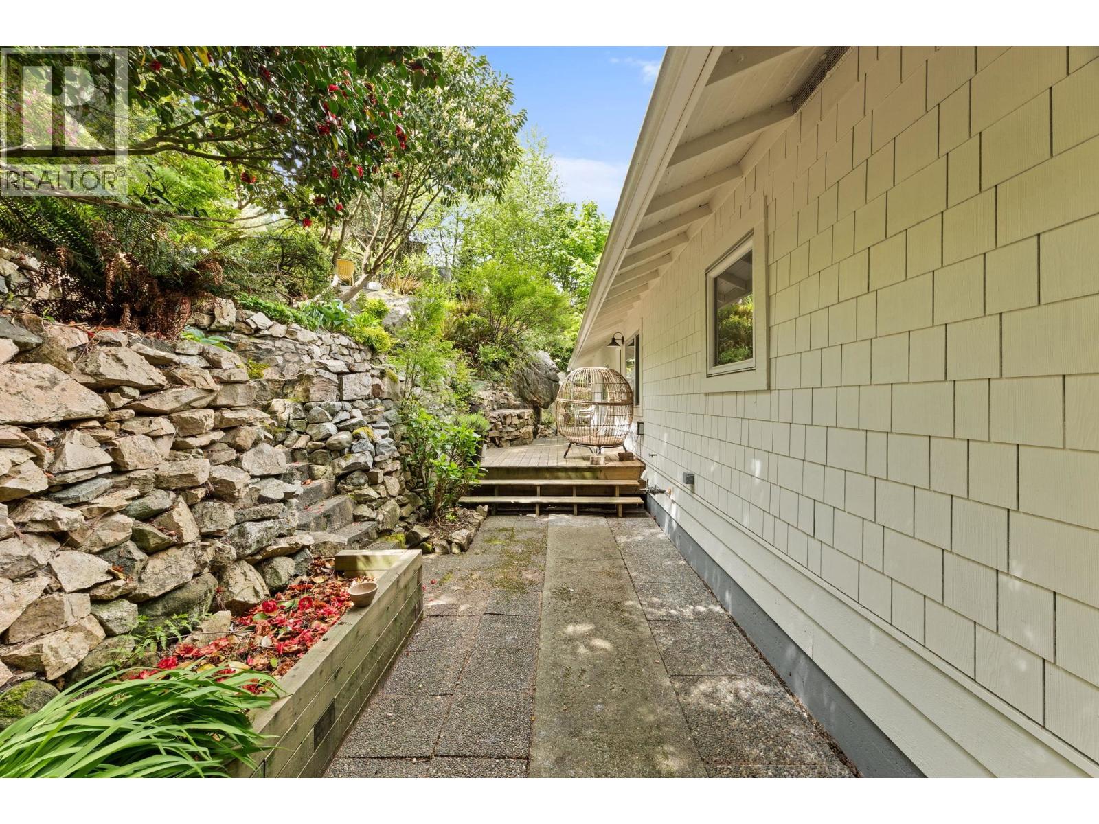 5566 Gallagher Place, West Vancouver, British Columbia  V7W 1N9 - Photo 27 - R3121847