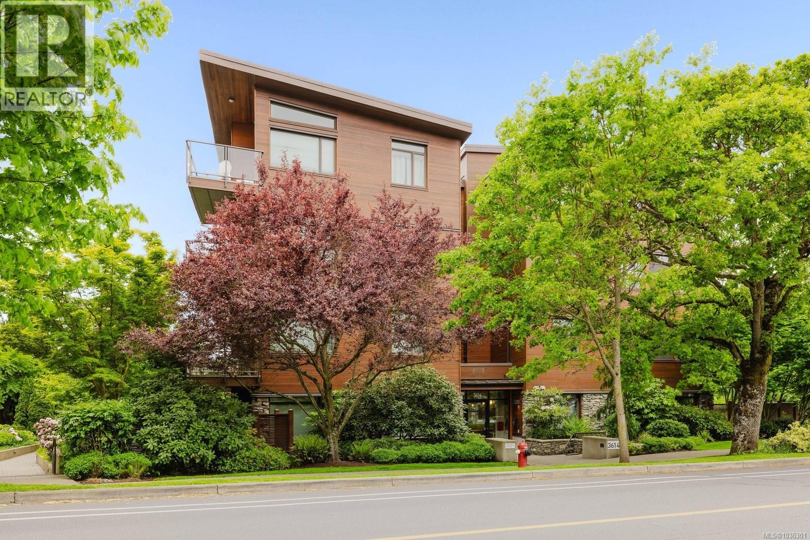 203 3614 Richmond Rd, Saanich, British Columbia  V8P 4R5 - Photo 1 - 1036301