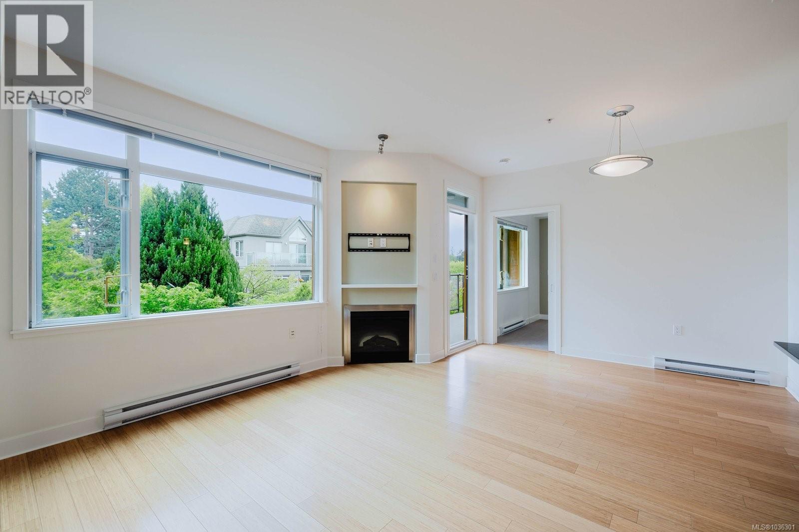 203 3614 Richmond Rd, Saanich, British Columbia  V8P 4R5 - Photo 7 - 1036301