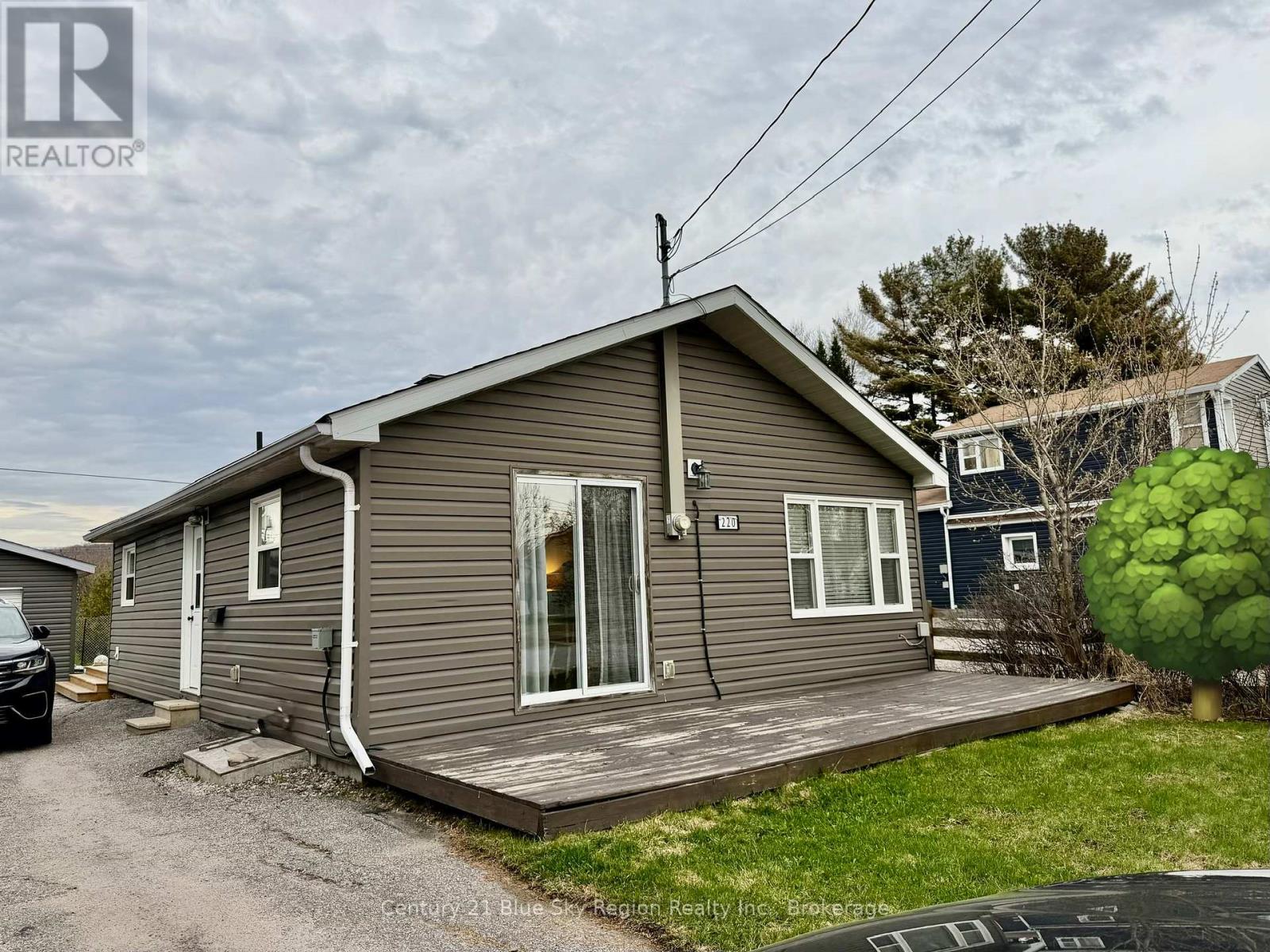 220 GOULD AVENUE, North Bay, Ontario