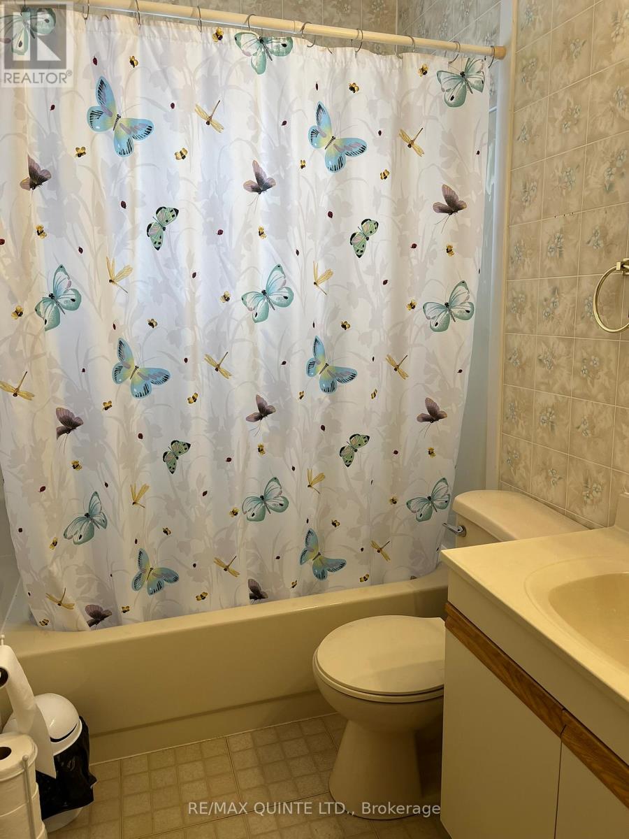 33 Ramsay Avenue, Quinte West, Ontario  K8V 2P6 - Photo 11 - X13101038