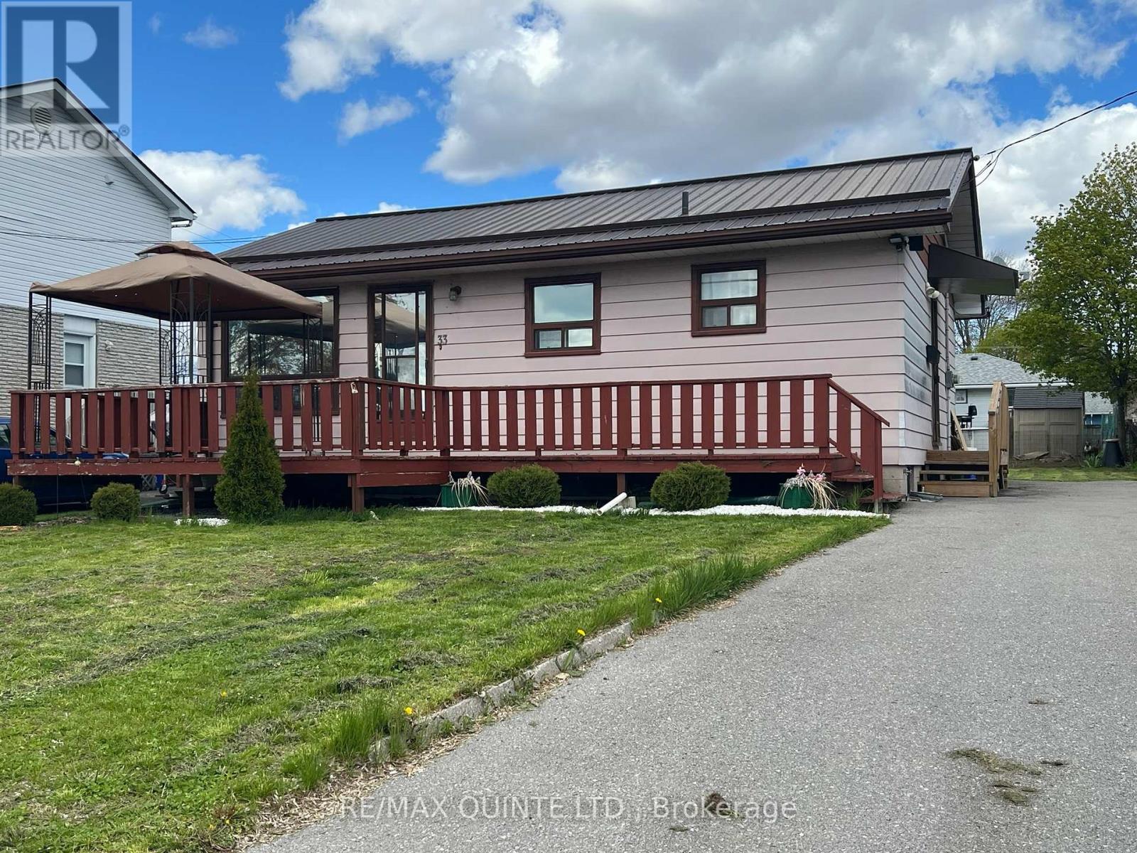 33 Ramsay Avenue, Quinte West, Ontario  K8V 2P6 - Photo 2 - X13101038