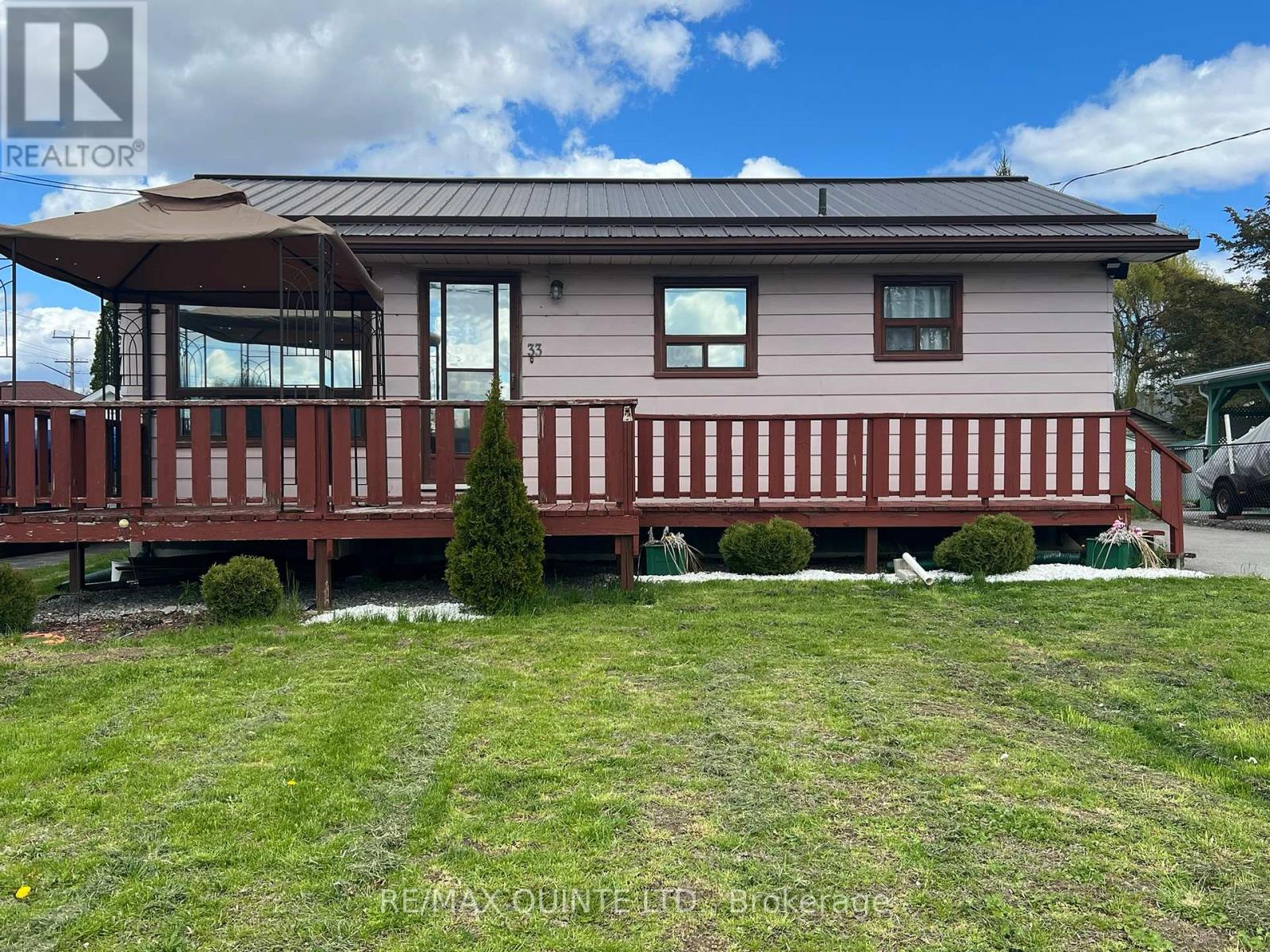 33 RAMSAY AVENUE, Quinte West, Ontario