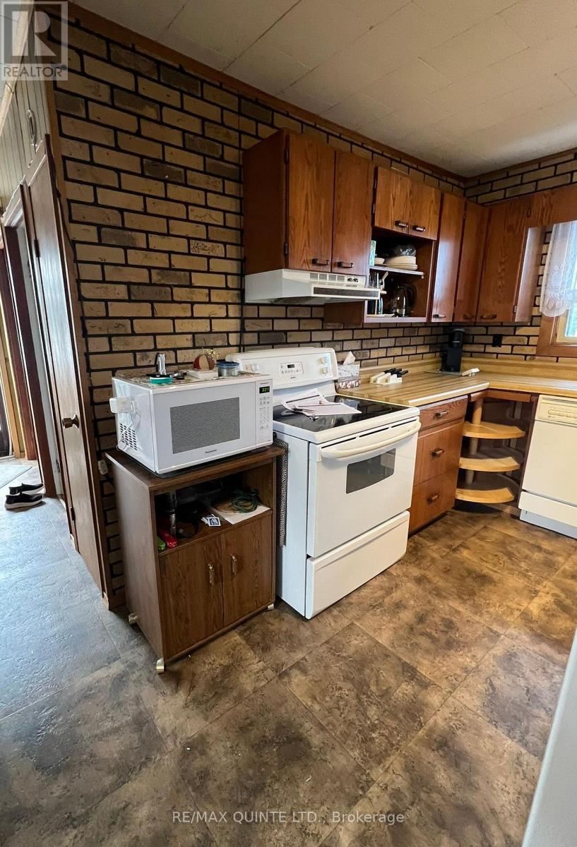 33 Ramsay Avenue, Quinte West, Ontario  K8V 2P6 - Photo 7 - X13101038