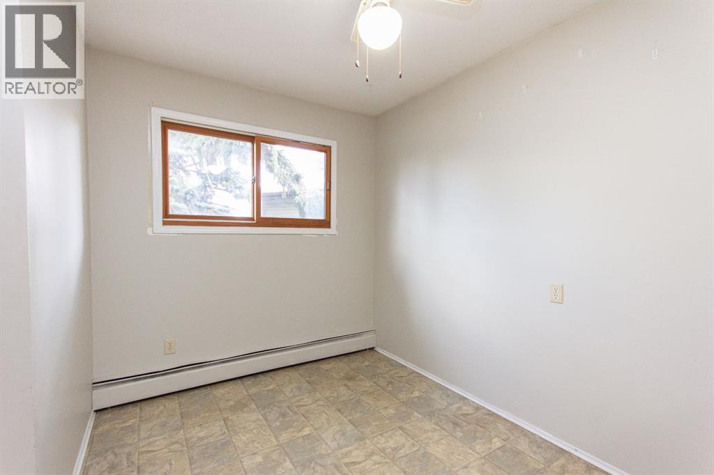 19 Gibson Close, Red Deer, Alberta  T4P 2Z3 - Photo 6 - A2309073