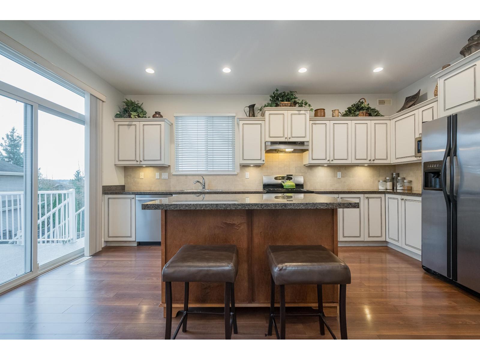 20484 67a Avenue, Langley, British Columbia  V2Y 3C9 - Photo 8 - R3109319