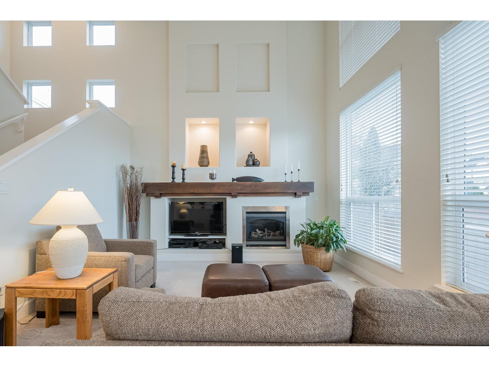 20484 67a Avenue, Langley, British Columbia  V2Y 3C9 - Photo 4 - R3109319