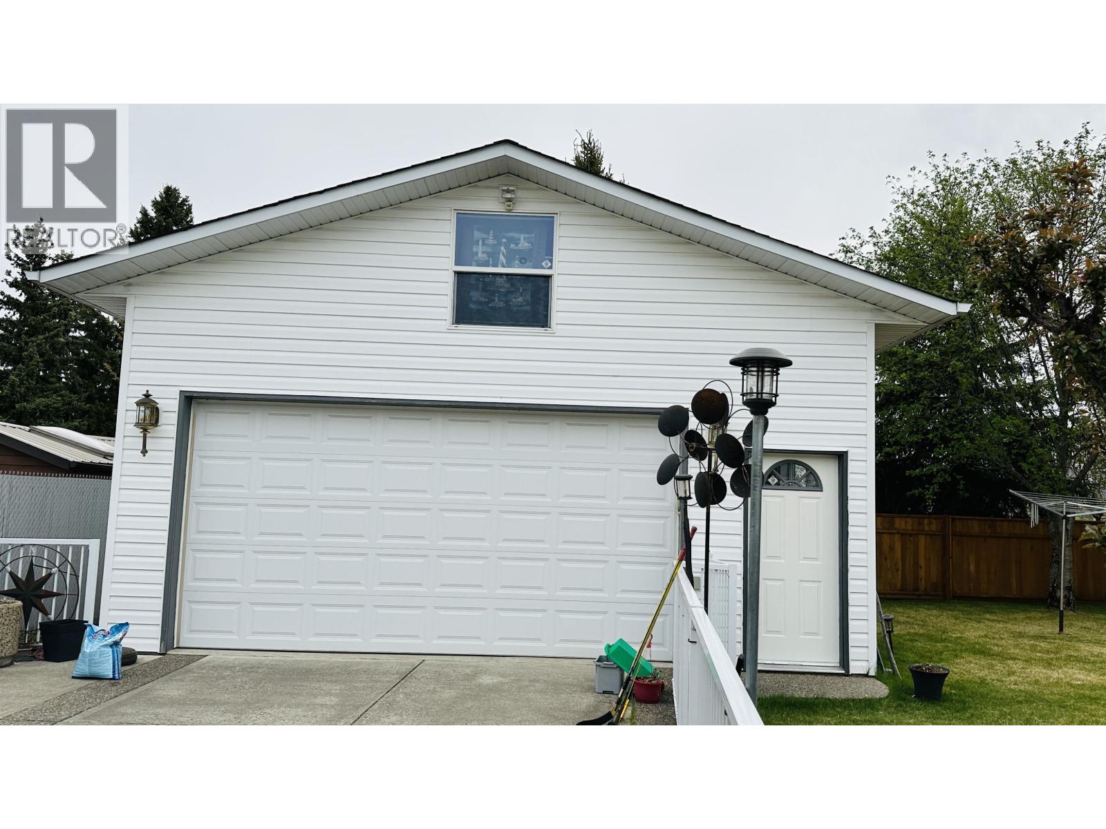 136 Portage Street, Prince George, British Columbia  V2M 4N4 - Photo 2 - R3121937