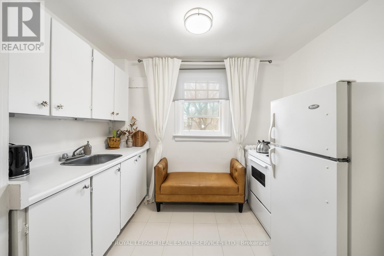 28 Macpherson Avenue, Toronto, Ontario  M5R 1W8 - Photo 9 - C12771538