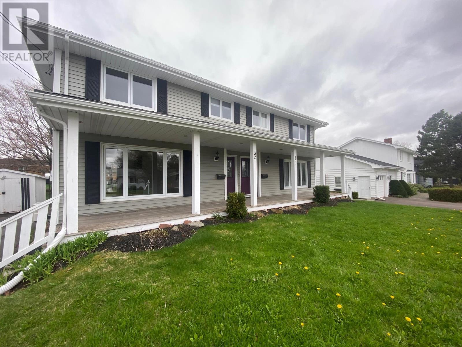 30-32 Colonel Gray Drive, Charlottetown, Prince Edward Island  C1A 2S7 - Photo 3 - 202610450