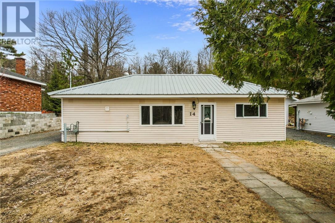 14 Pine Street, Onaping, Ontario  P0M 2R0 - Photo 2 - 2127635