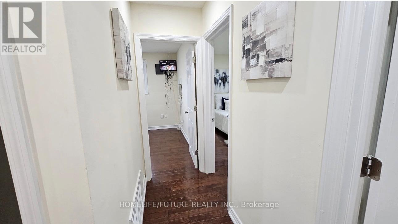 9 Faraday Drive, Toronto, Ontario  M1H 2R9 - Photo 4 - E13108478