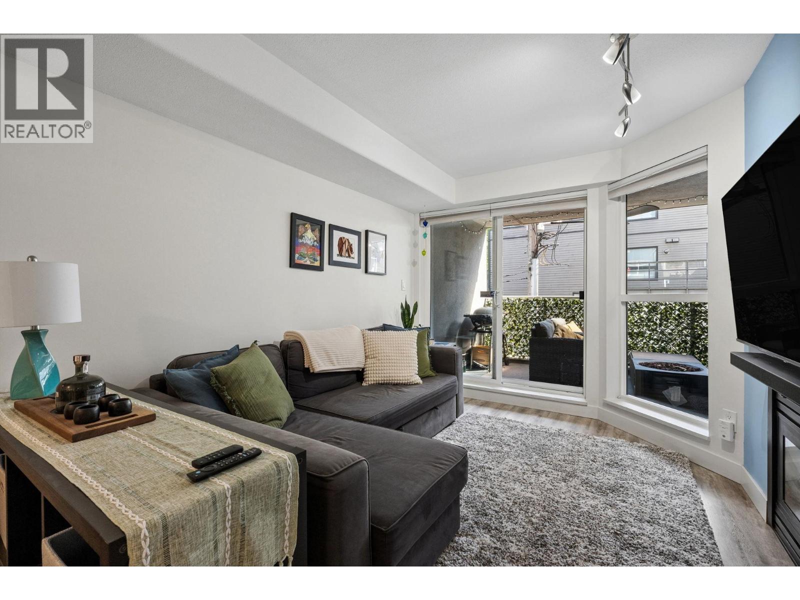 208 988 W 21ST AVENUE, Vancouver, British Columbia