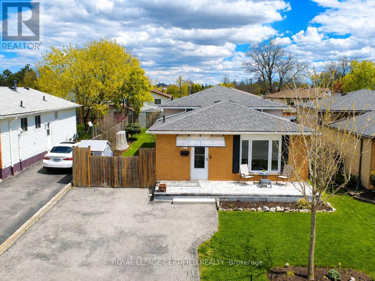 27 LAMBERT STREET, Hamilton, Ontario