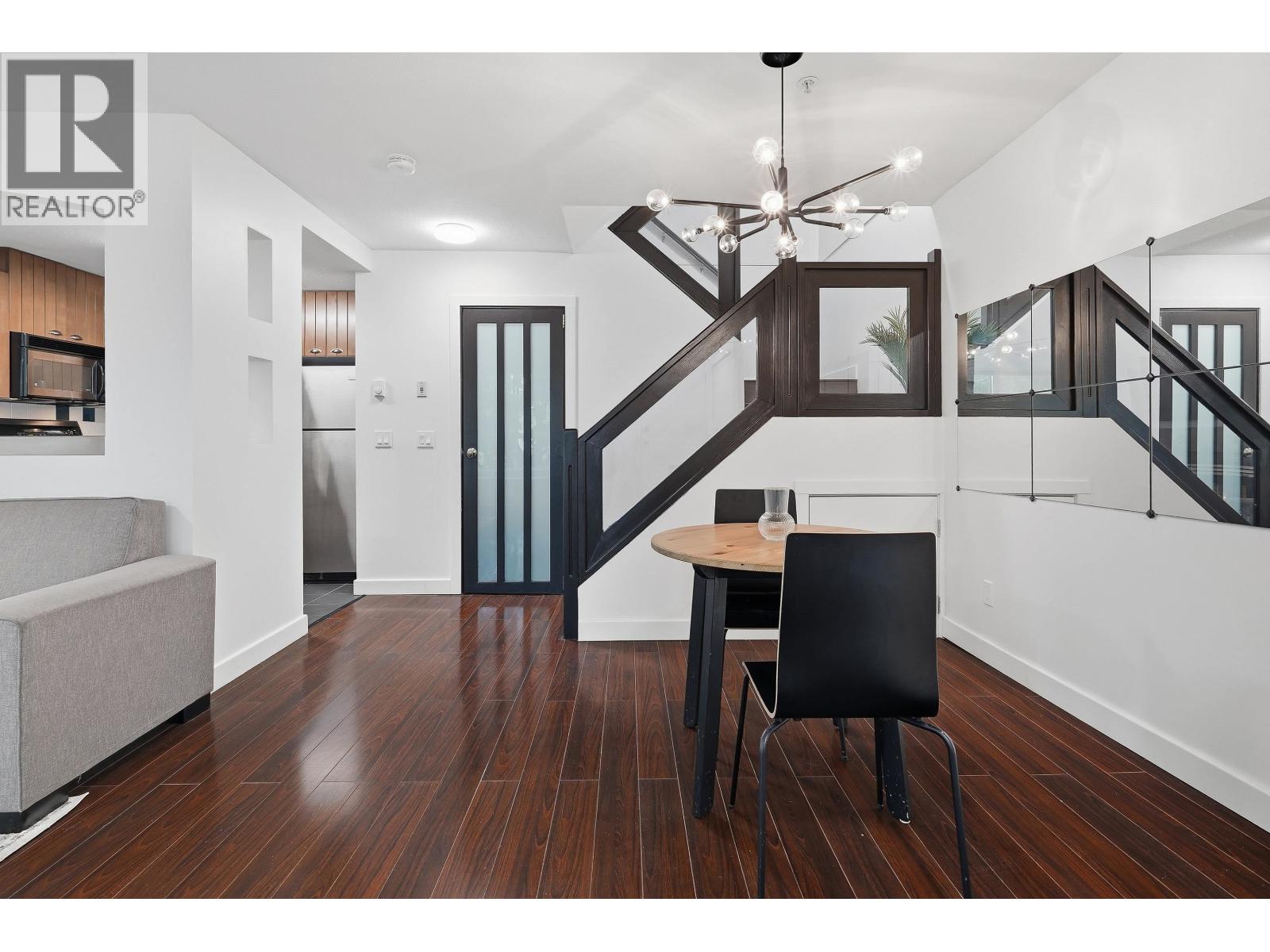 7327 Magnolia Terrace, Burnaby, British Columbia  V5E 4M3 - Photo 6 - R3121870