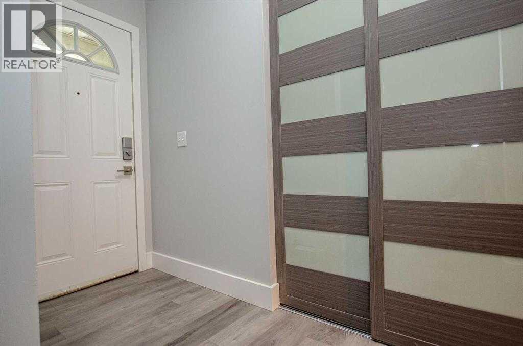 150 Leigh Crescent, Fort Mcmurray, Alberta  T9K 1K6 - Photo 2 - A2309819