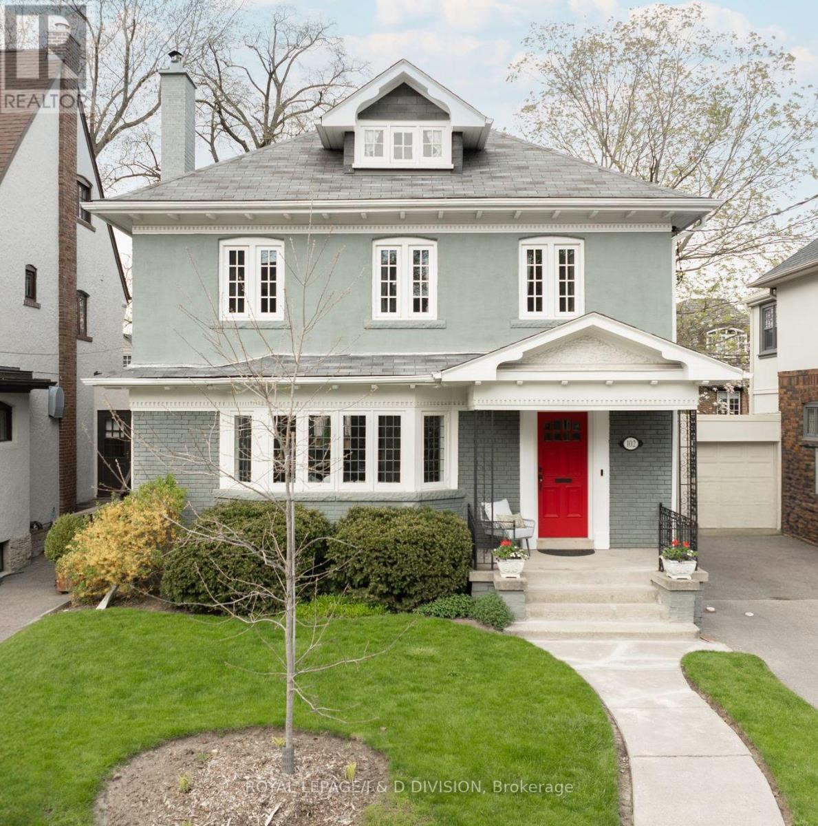 102 RIDGE DRIVE, Toronto, Ontario