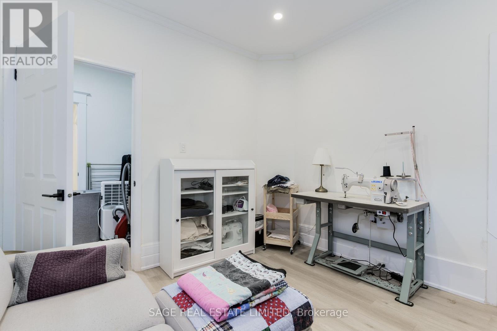Main - 37 Rusholme Road, Toronto, Ontario  M6J 3H3 - Photo 17 - C13111912