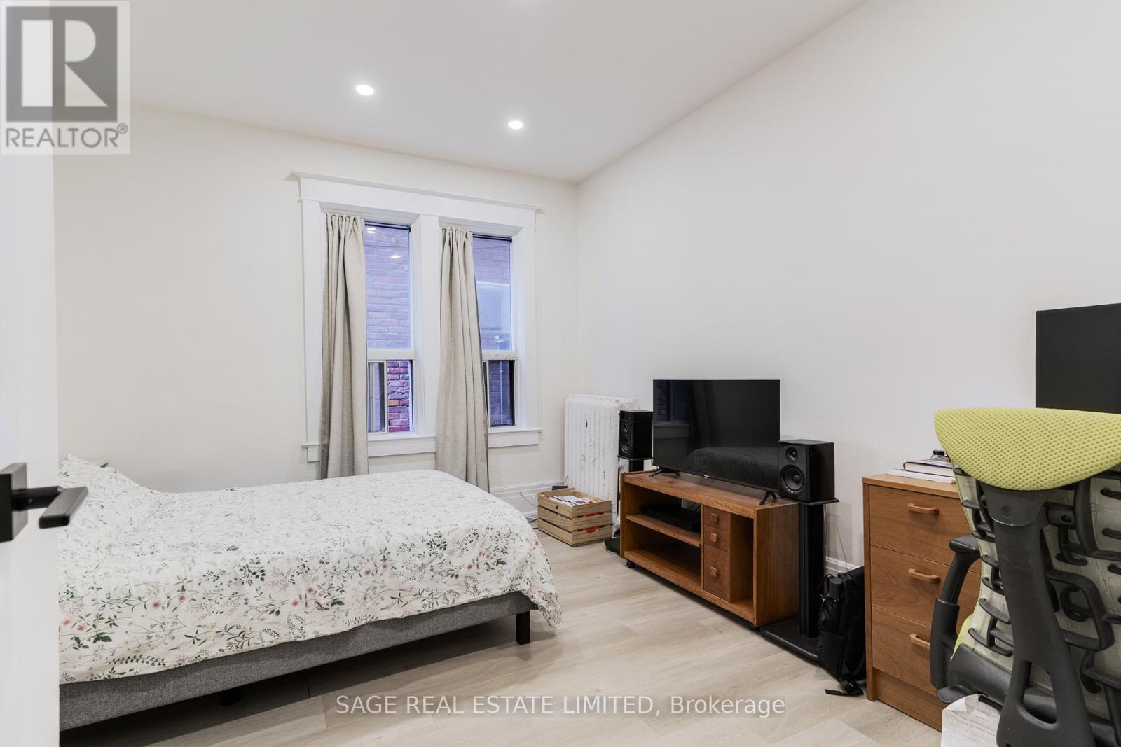 Main - 37 Rusholme Road, Toronto, Ontario  M6J 3H3 - Photo 22 - C13111912