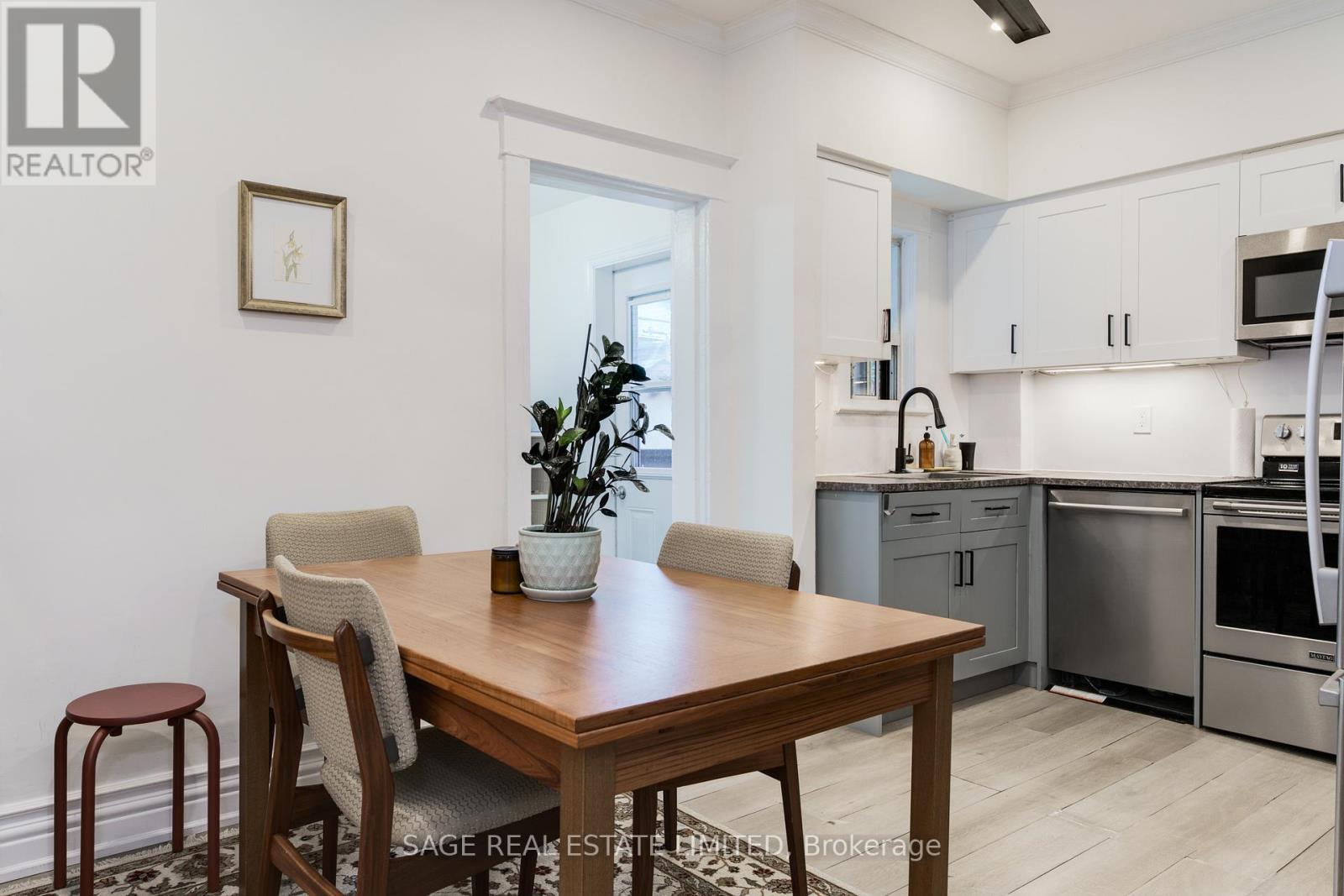 Main - 37 Rusholme Road, Toronto, Ontario  M6J 3H3 - Photo 7 - C13111912