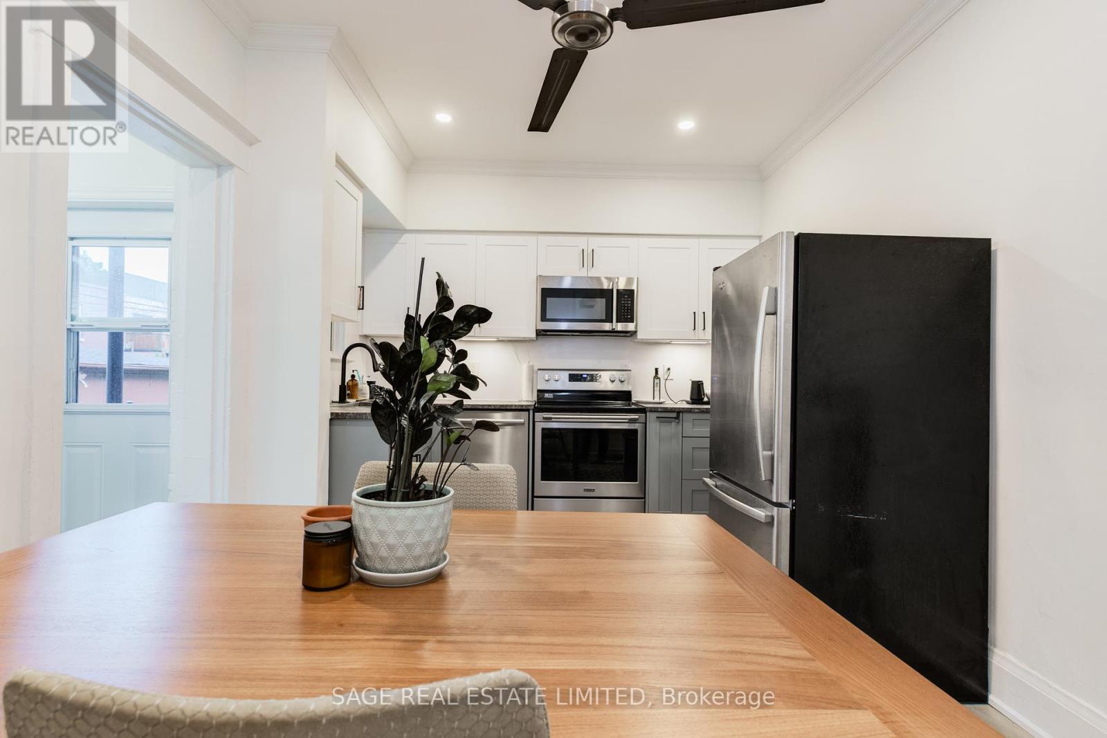 Main - 37 Rusholme Road, Toronto, Ontario  M6J 3H3 - Photo 8 - C13111912