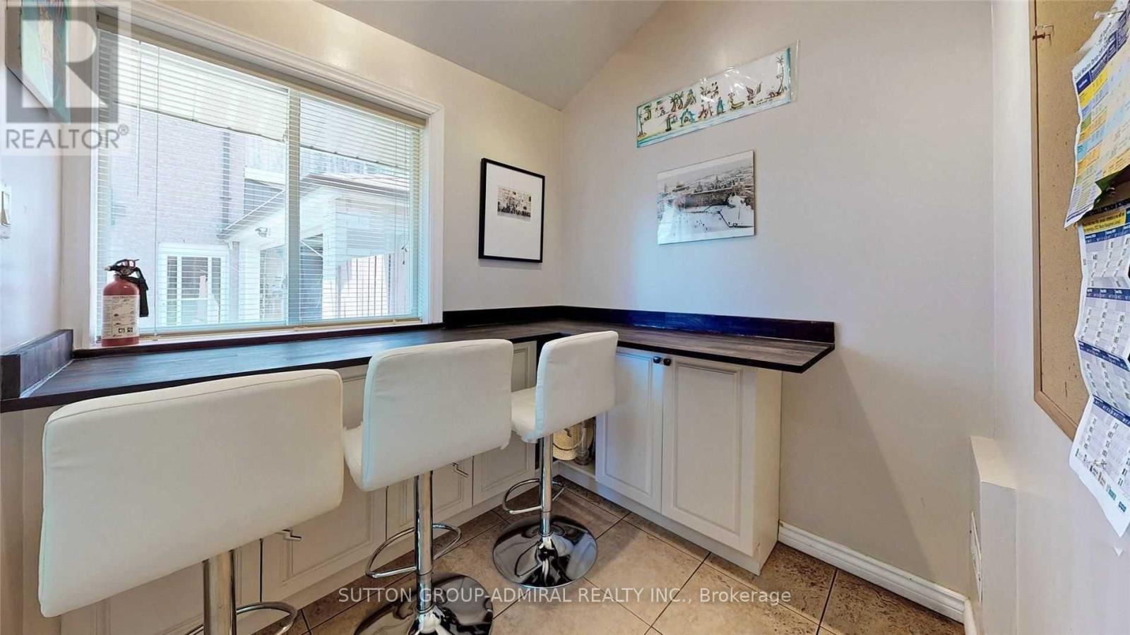 182 Reiner Road, Toronto, Ontario  M3H 2L9 - Photo 12 - C13111932