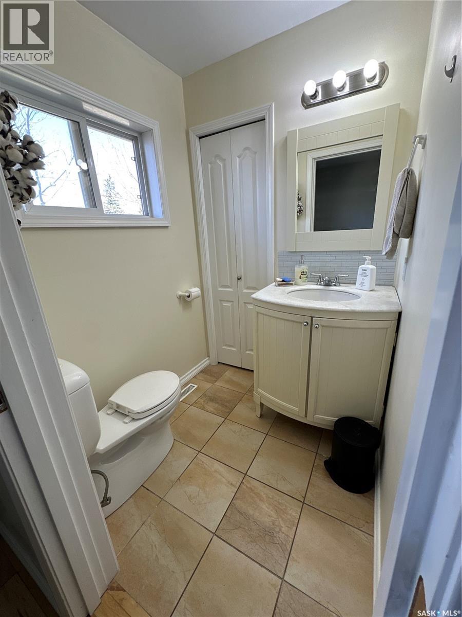 1020 4th Avenue, Rosthern, Saskatchewan  S0K 3R0 - Photo 11 - SK035589