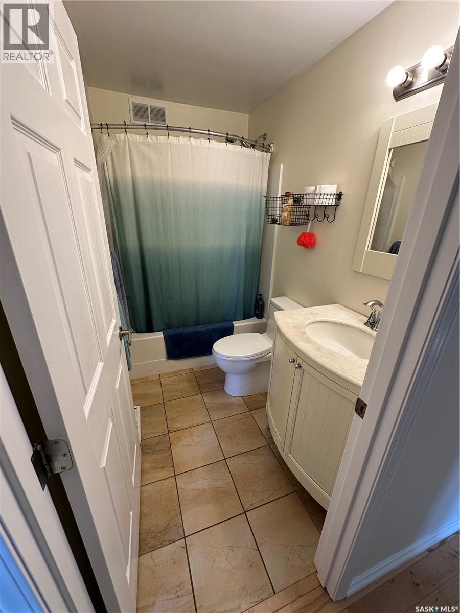 1020 4th Avenue, Rosthern, Saskatchewan  S0K 3R0 - Photo 14 - SK035589