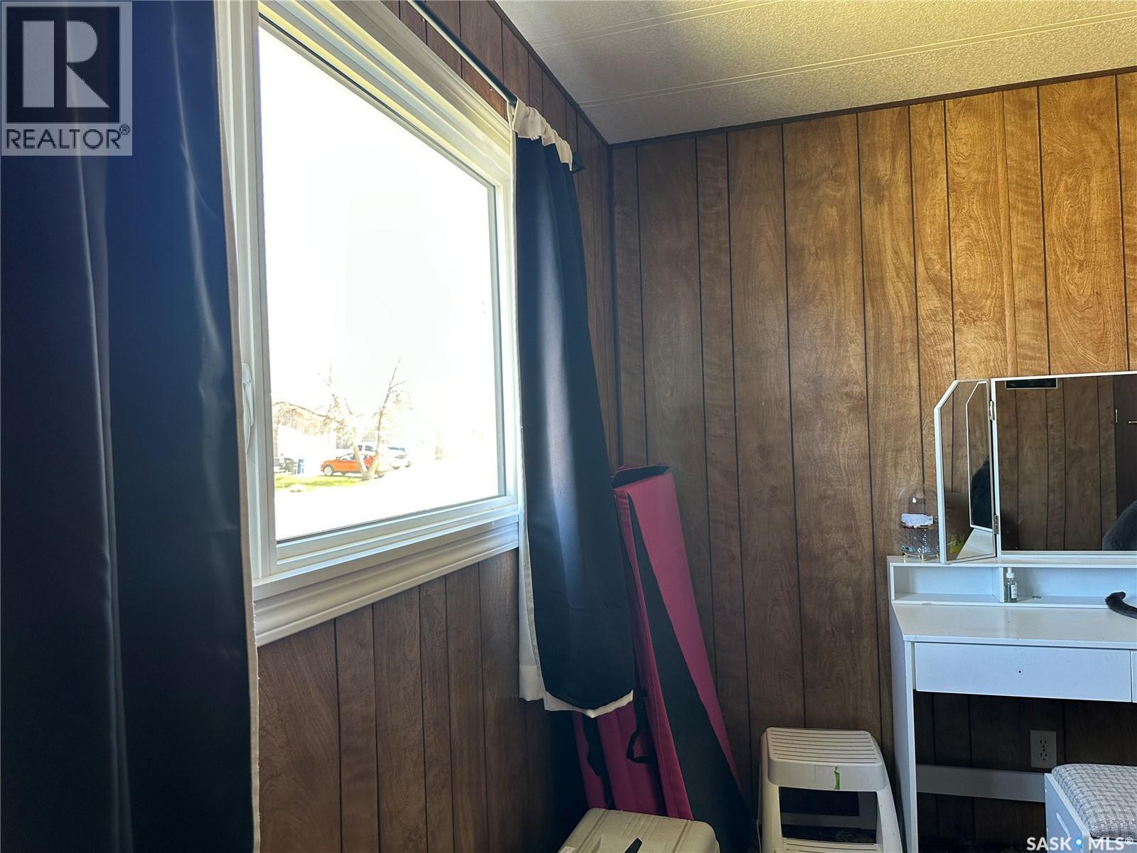 129 Laing Crescent, Weyburn, Saskatchewan  S4H 2R8 - Photo 24 - SK035578