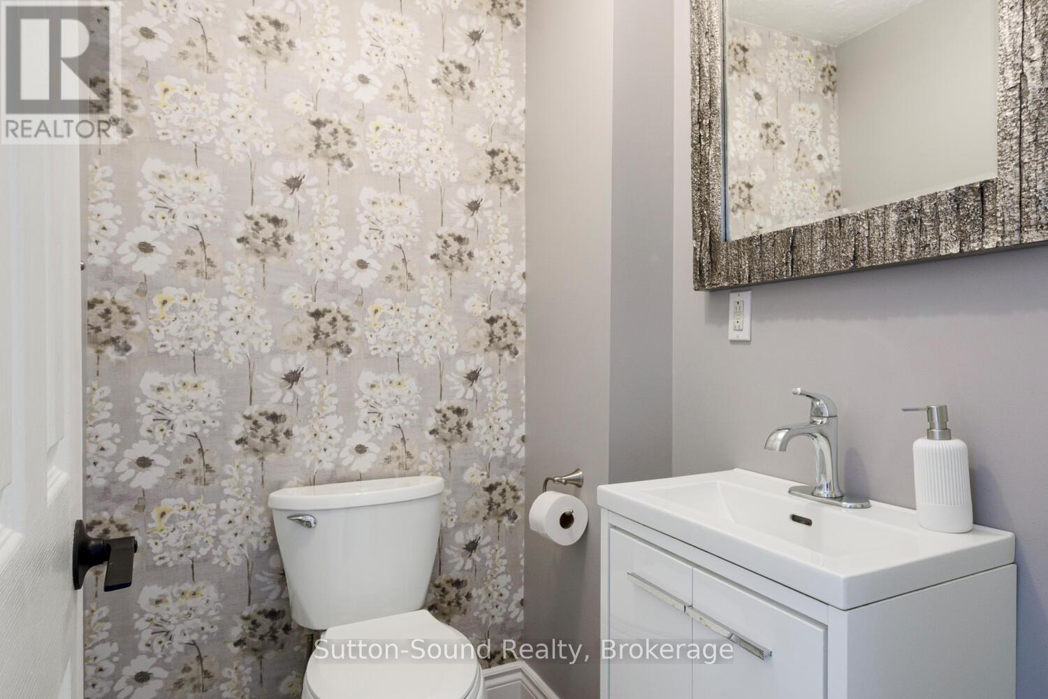 35 Pine Tree Drive, South Bruce Peninsula, Ontario  N0H 1P0 - Photo 21 - X12804744