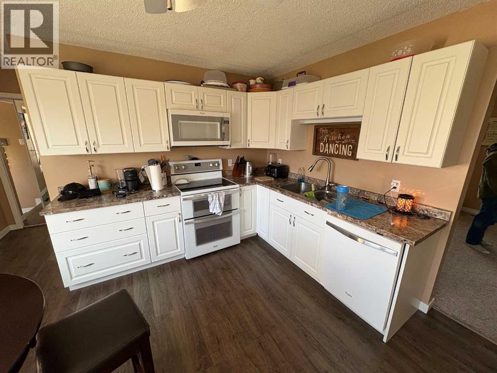 4715 47 Avenue, Grimshaw, Alberta  T0H 1W0 - Photo 5 - A2309825