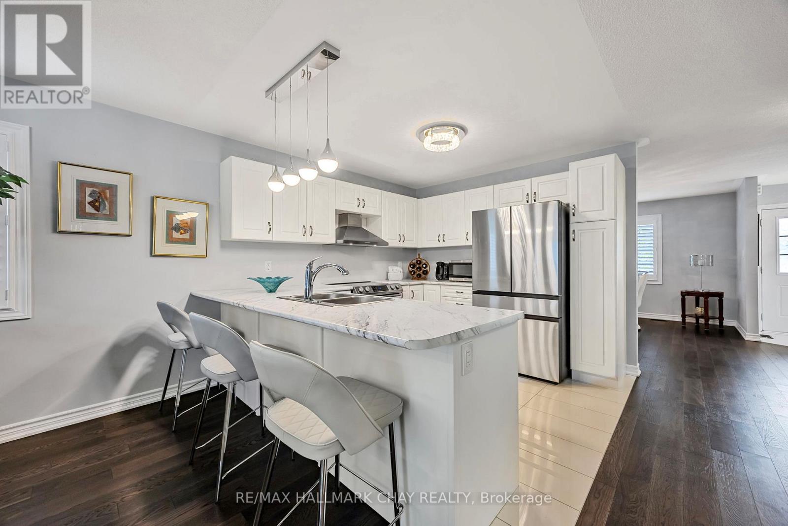 17 Sophie Lane S, Ramara (Atherley), Ontario  L3V 8J9 - Photo 7 - S13111850