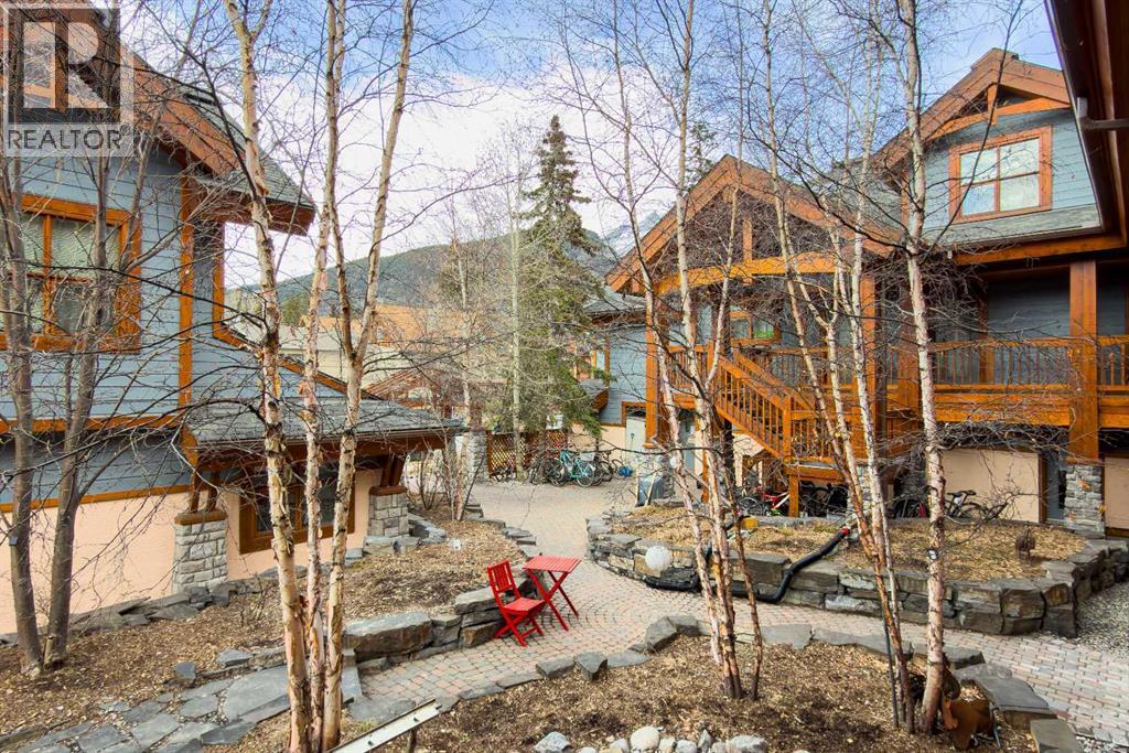 207, 404 Marten Street, Banff, Alberta  T1L 1A5 - Photo 2 - A2304681