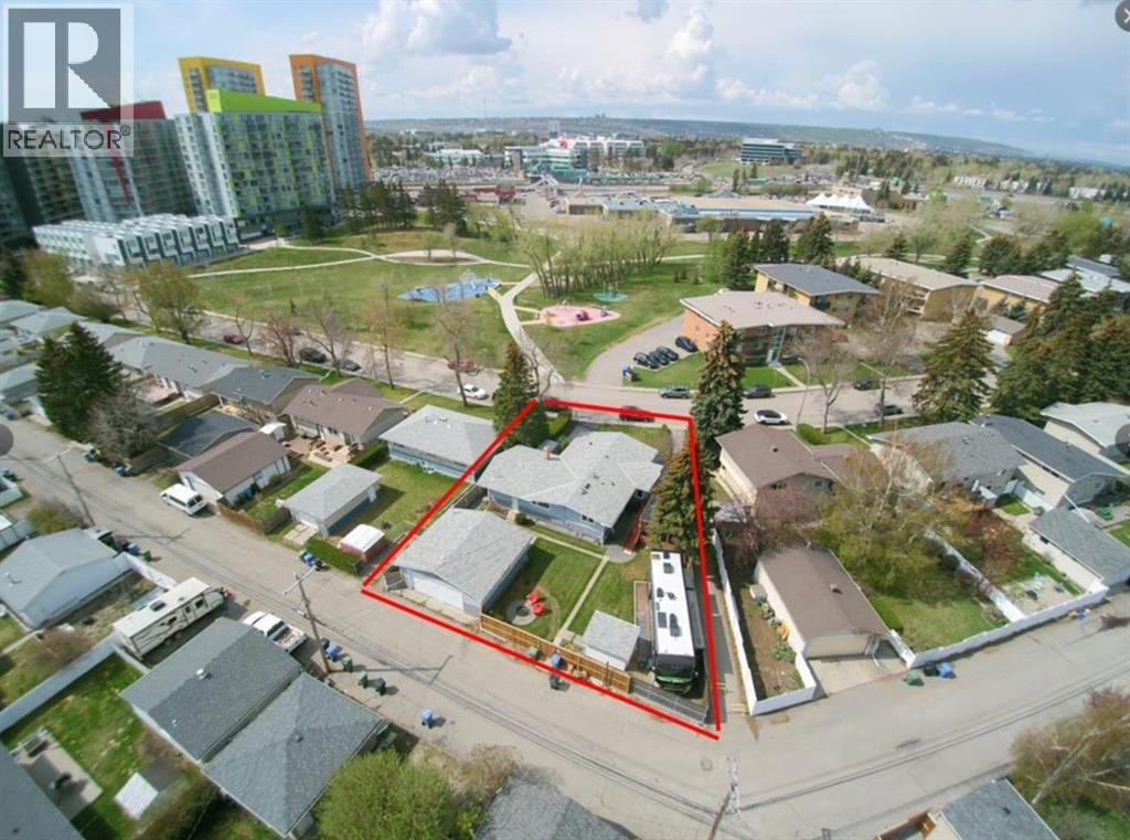 2940 Blakiston Drive NW, Calgary, Alberta