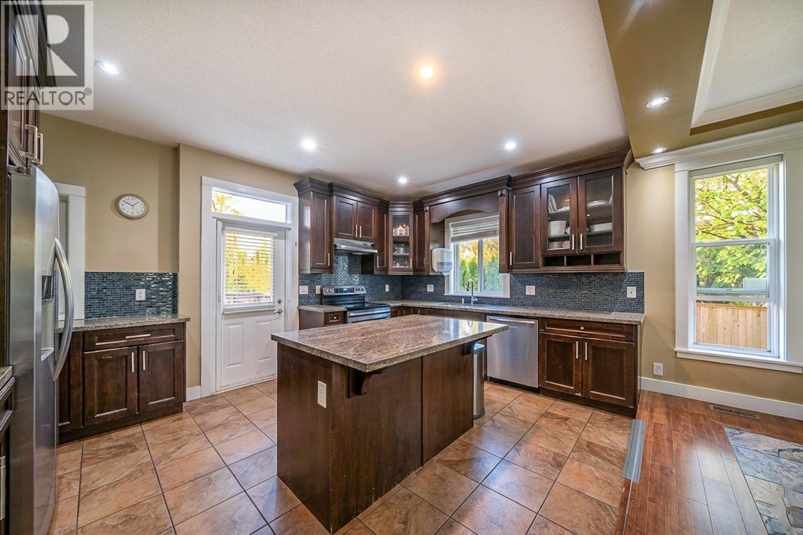 217 Jackson Street, Coquitlam, British Columbia  V3K 4C1 - Photo 12 - R3117157