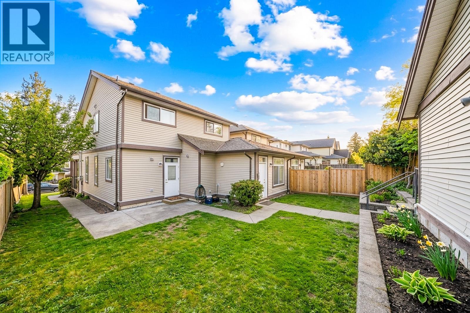 217 Jackson Street, Coquitlam, British Columbia  V3K 4C1 - Photo 3 - R3117157