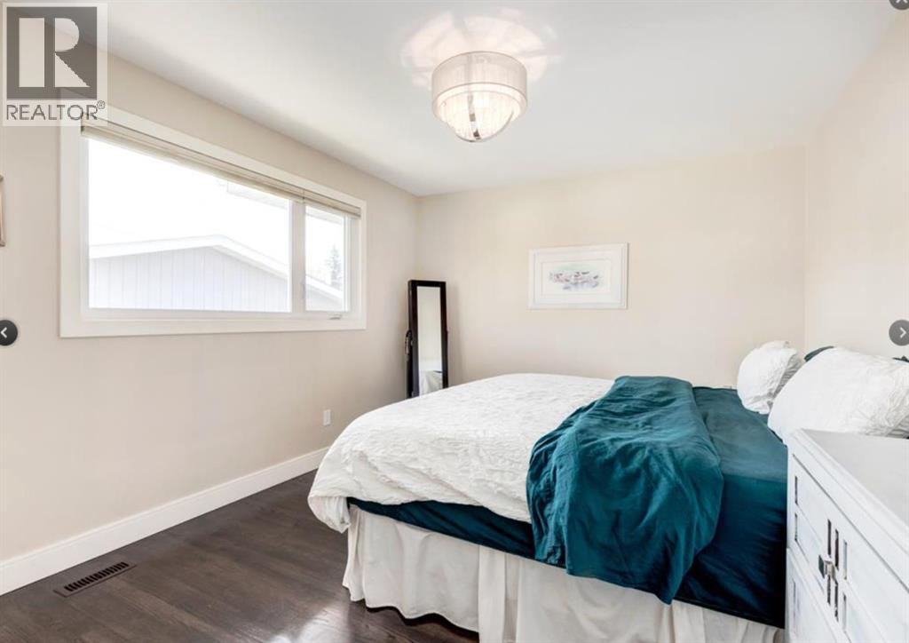 2940 Blakiston Drive NW, Calgary, Alberta  T2L 1L6 - Photo 16 - A2307557
