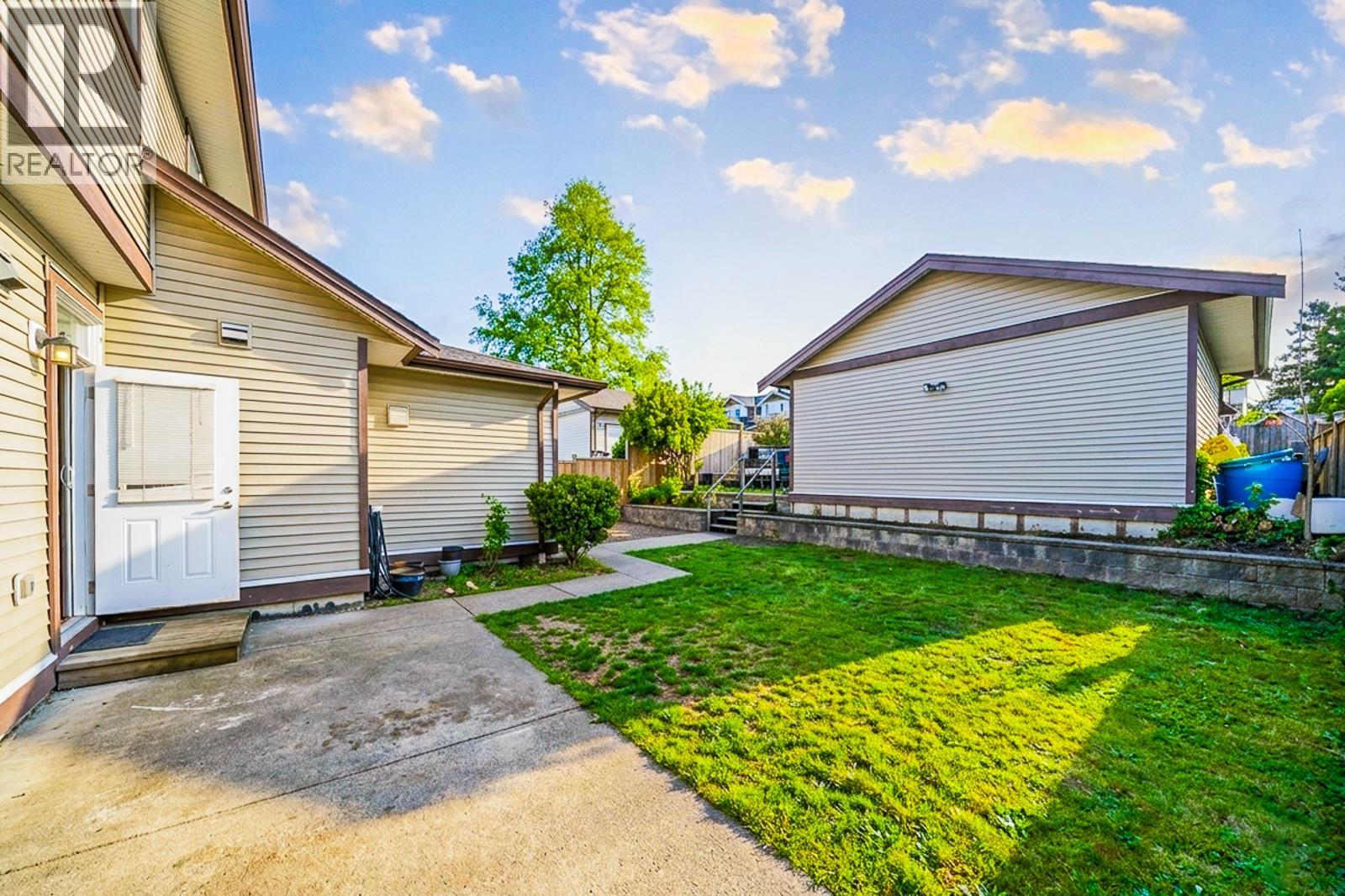 217 Jackson Street, Coquitlam, British Columbia  V3K 4C1 - Photo 4 - R3117157