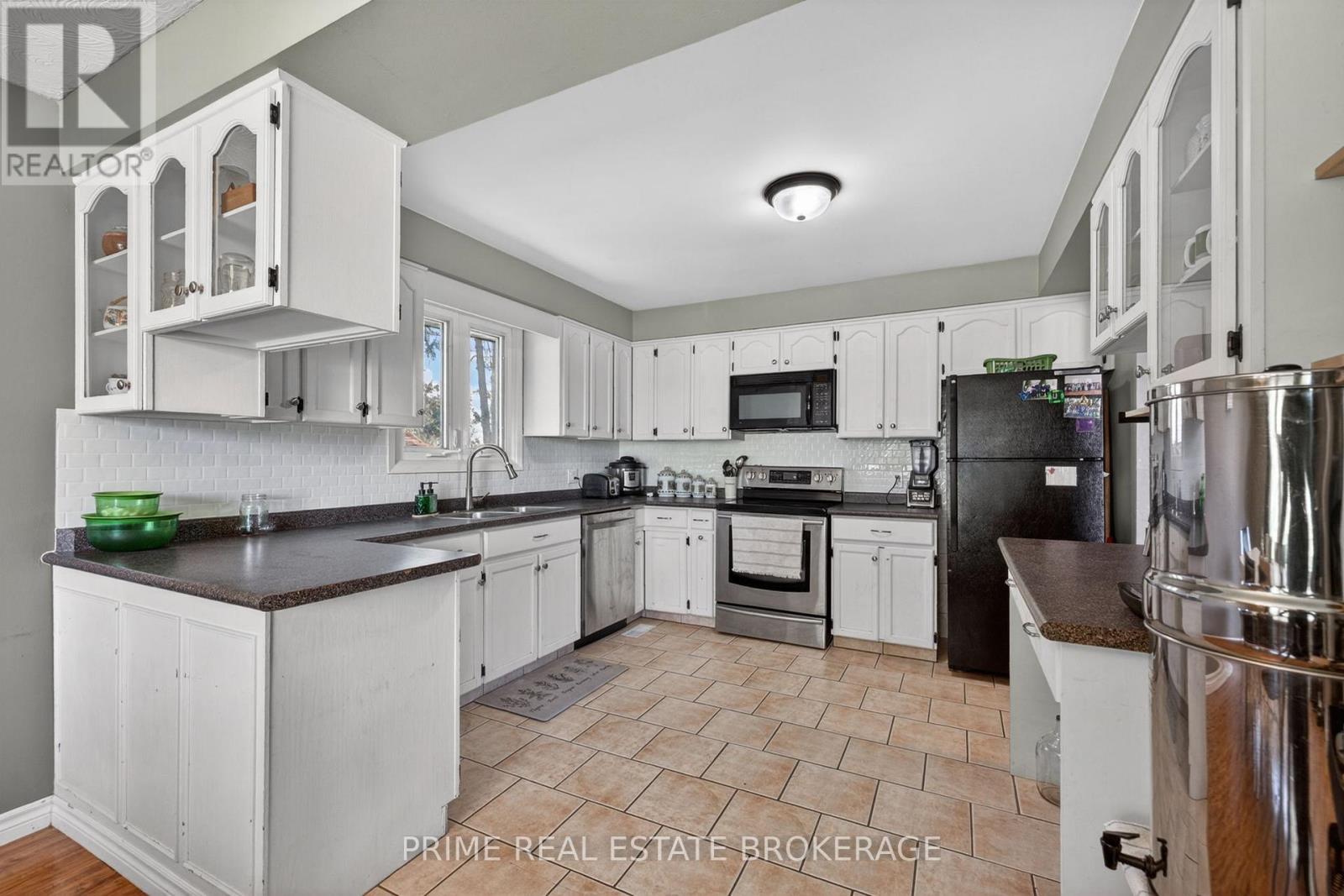 273 Appin Road, Southwest Middlesex, Ontario  N0L 1M0 - Photo 11 - X13112308