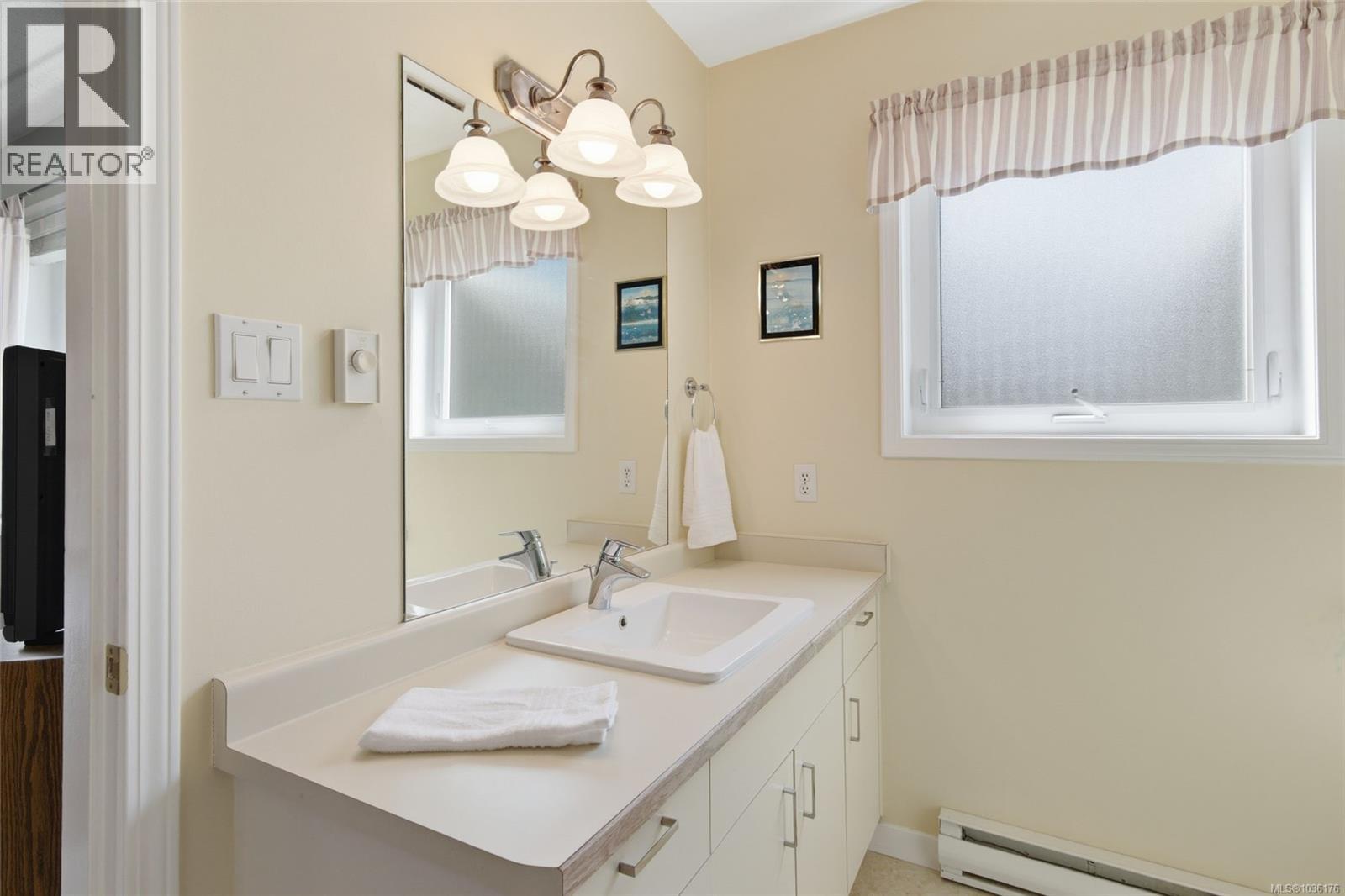 704 Ermineskin Ave, Parksville, British Columbia  V9P 2L4 - Photo 21 - 1036176