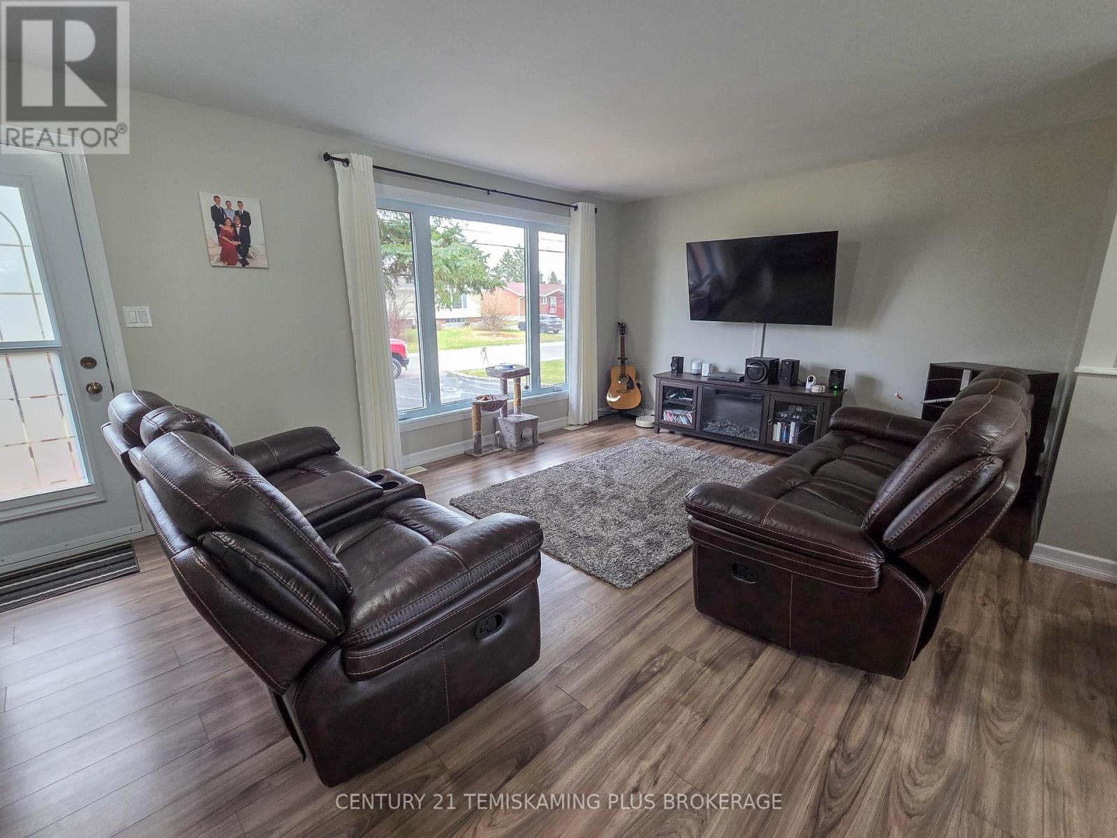 254 Laurette Street, Temiskaming Shores, Ontario  P0J 1P0 - Photo 10 - T13112144