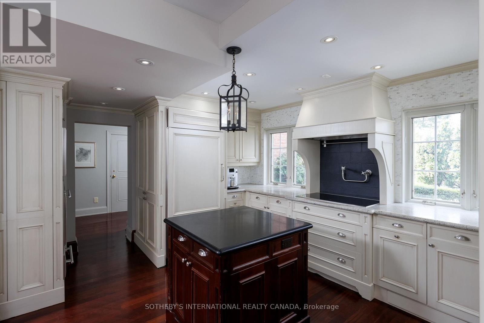 70 King Georges Road, Toronto, Ontario  M8X 1L9 - Photo 11 - W13111788